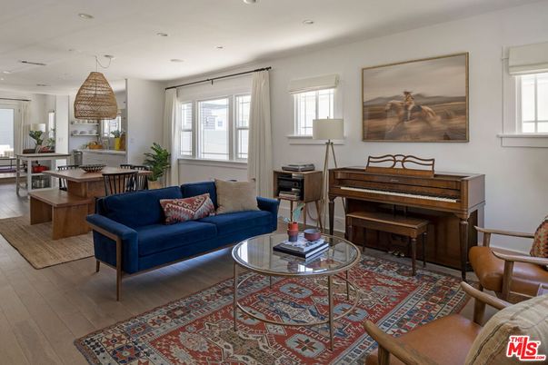 Dining room, Interior, Living room, Piano, Recessed Lighting, Wood Texture Flooring