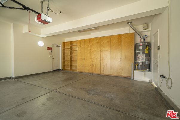 Garage, Interior