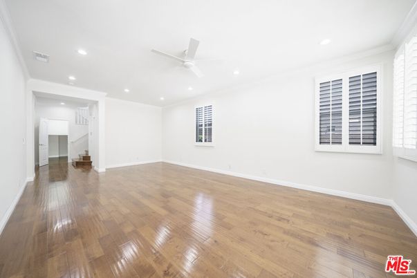 Empty room, Interior, Recessed Lighting, Wood Texture Flooring