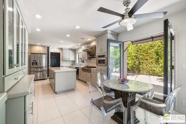 Dining room, Interior, Kitchen, Recessed Lighting, Stainless Steel Appliances
