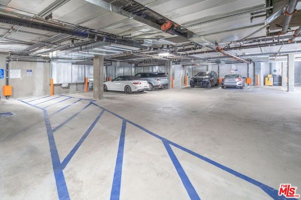 Garage, Interior