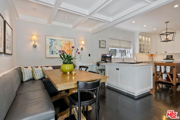 Dining room, Interior, Kitchen, Pendant Lights, Recessed Lighting, Wood Texture Flooring