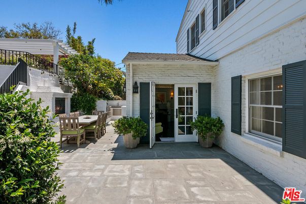 Exterior, Fireplace