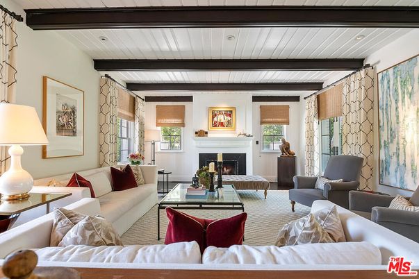 Fireplace, Interior, Living room
