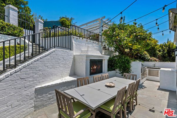 Exterior, Fireplace