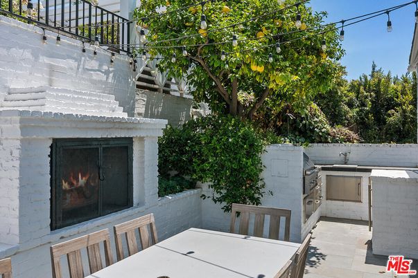 Exterior, Fireplace