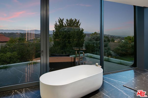 Bathroom, Free Standing Baths, Interior