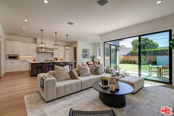Dining room, Interior, Kitchen, Living room, Pendant Lights, Recessed Lighting, Wood Texture Flooring