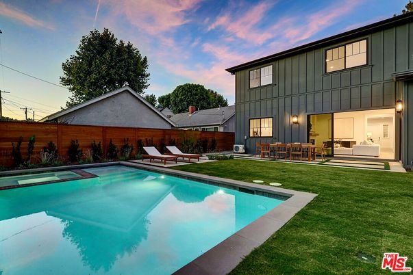 Backyard, Exterior, Pool