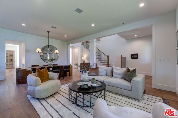 Dining room, Interior, Living room, Pendant Lights, Recessed Lighting, Wood Texture Flooring
