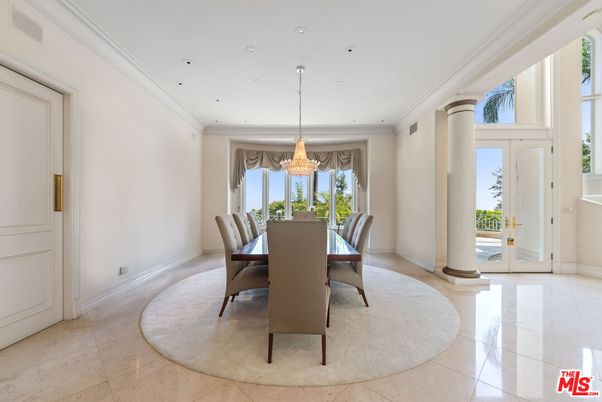 Chandelier, Dining room, Interior, Recessed Lighting