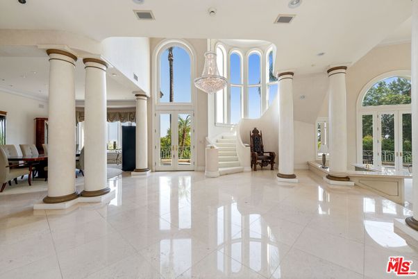 Chandelier, Interior, Recessed Lighting