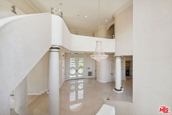 Chandelier, Interior, Recessed Lighting