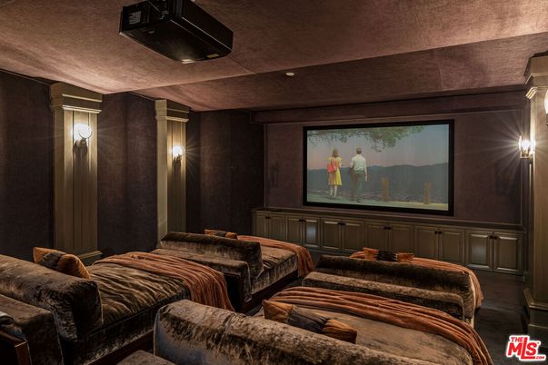 Interior, Projection Screen, Recessed Lighting, Theatre Room