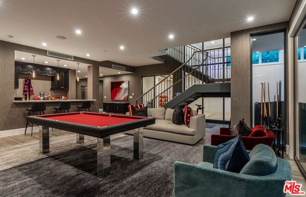 Billiard Table, Game Room, Interior, Living room, Pendant Lights, Recessed Lighting