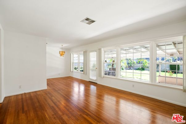 Chandelier, Empty room, Interior, Pendant Lights, Wood Texture Flooring