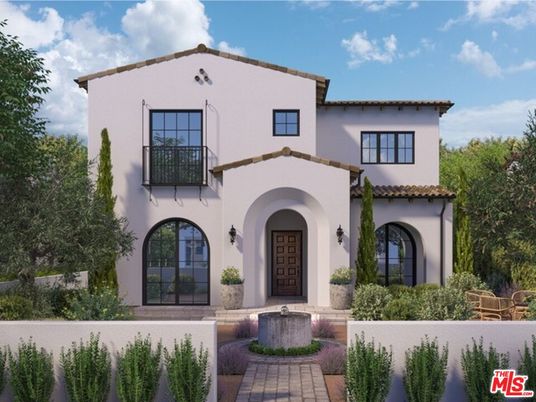 Exterior, Facade, Spanish Mediterranean