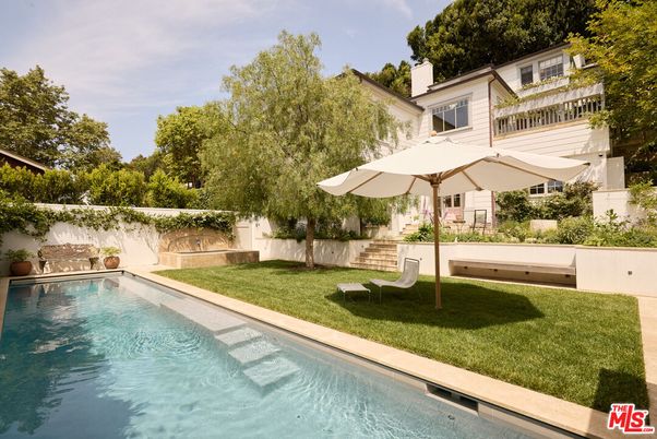 Backyard, Exterior, Pool