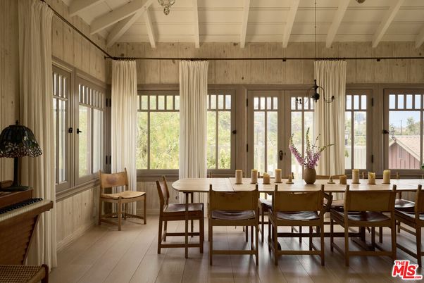 Dining room, Interior, Wood Texture Flooring