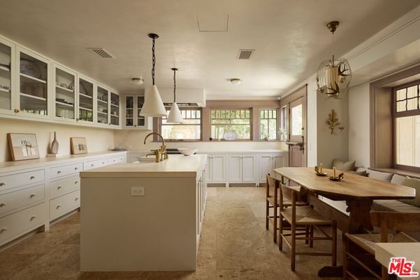 Dining room, Interior, Kitchen, Pendant Lights