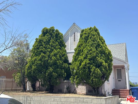 Exterior, Facade, None