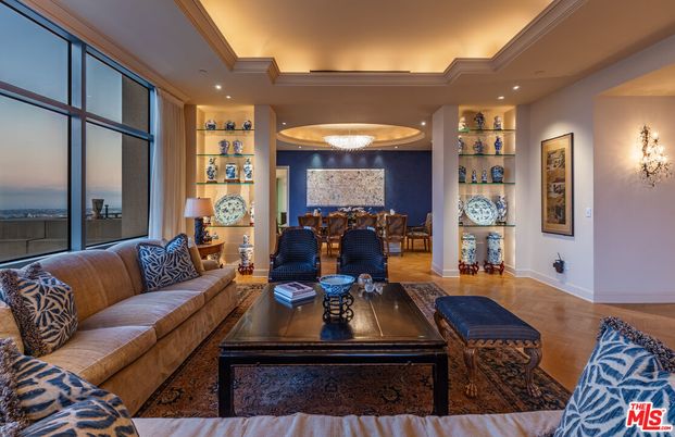 Chandelier, Dining room, Interior, Living room, Recessed Lighting, Wood Texture Flooring