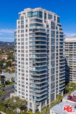 Exterior, Facade, Condo Building