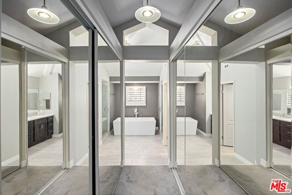Bathroom, Free Standing Baths, Glass Shower, Interior, Pendant Lights