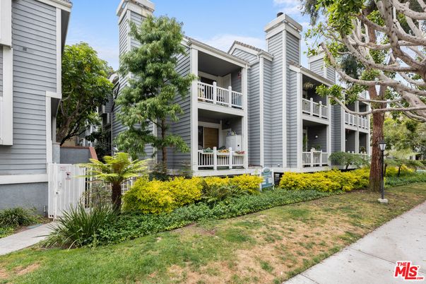 Exterior, Facade, Condo Building