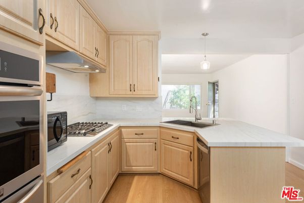 Interior, Kitchen, Pendant Lights, Wood Texture Flooring