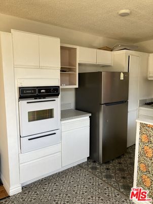 Interior, Kitchen, Recessed Lighting, Washer