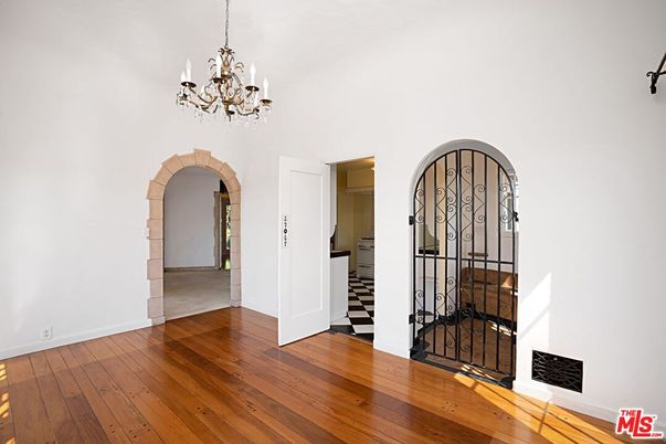 Chandelier, Empty room, Interior, Wood Texture Flooring