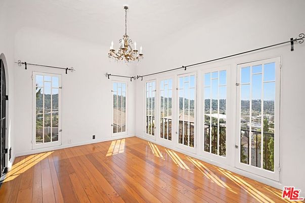 Chandelier, Empty room, Interior, Wood Texture Flooring