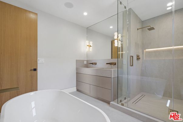 Bathroom, Free Standing Baths, Glass Shower, Interior, Recessed Lighting