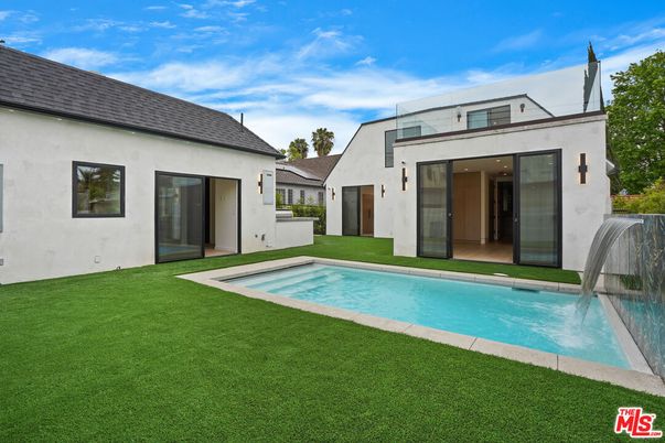 Backyard, Exterior, Pool