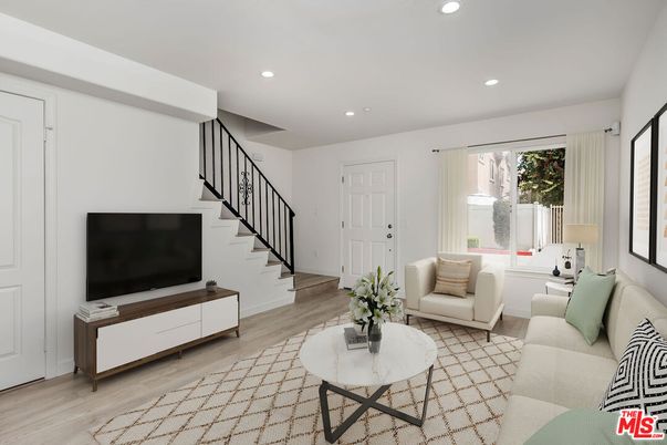 Interior, Living room, Recessed Lighting, Wood Texture Flooring