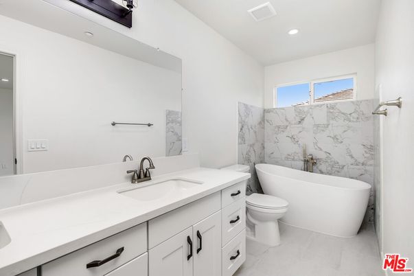 Bathroom, Free Standing Baths, Interior, Marble Walls, Recessed Lighting