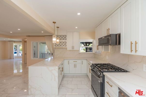 Interior, Kitchen, Marble, Marble Walls, Pendant Lights, Recessed Lighting