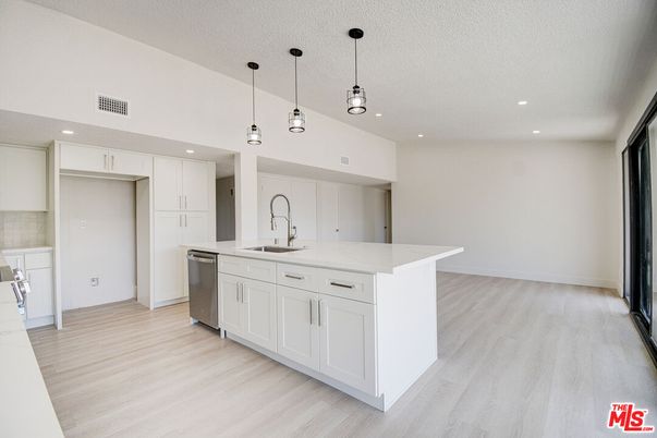 Interior, Kitchen, Pendant Lights, Recessed Lighting, Wood Texture Flooring