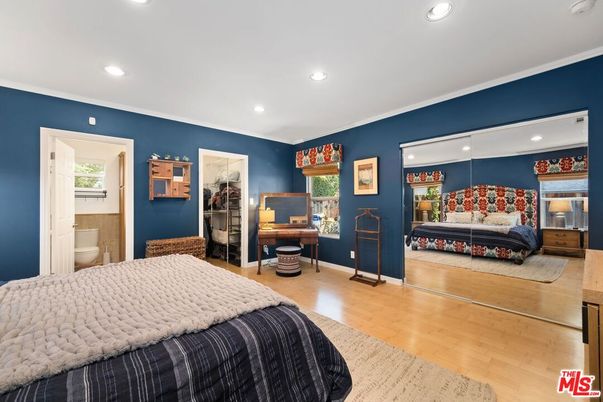 Bathroom, Bedroom, Interior, Recessed Lighting, Wood Texture Flooring