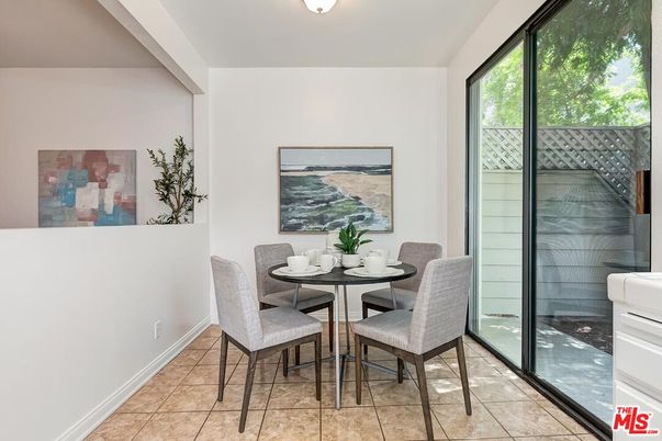 Dining room, Interior