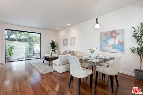 Dining room, Interior, Living room, Pendant Lights, Recessed Lighting, Wood Texture Flooring