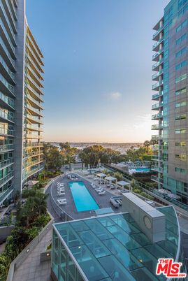 Exterior, Pool, Other