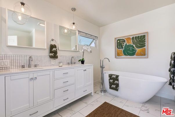 Bathroom, Dual Sink Vanities, Free Standing Baths, Interior, Marble, Pendant Lights