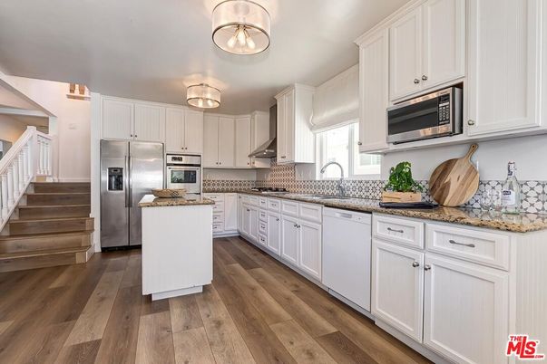 Interior, Kitchen, Stainless Steel Appliances, Wood Texture Flooring