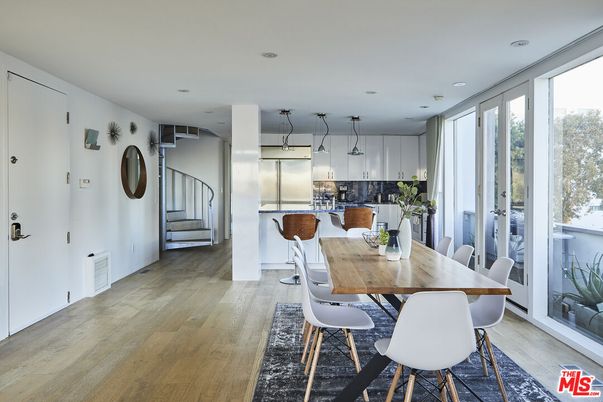 Dining room, Interior, Kitchen, Pendant Lights, Recessed Lighting, Wood Texture Flooring