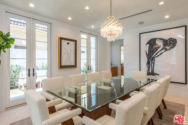 Chandelier, Dining room, Interior, Recessed Lighting, Wood Texture Flooring