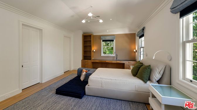 Bedroom, Interior, Pendant Lights, Recessed Lighting, Wood Texture Flooring