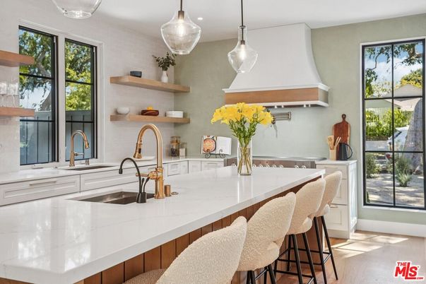 Interior, Kitchen, Pendant Lights, Wood Texture Flooring