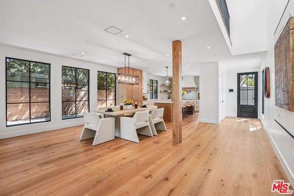 Dining room, Interior, Kitchen, Pendant Lights, Recessed Lighting, Wood Texture Flooring